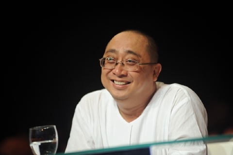 'Đàm Vĩnh Hưng mượn khán giả làm rào chắn'