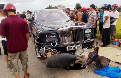 Vụ siêu xe Rolls- Royce đâm chết 2 người: Lỗi do xe máy