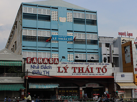 Những trường học 'treo' trên không