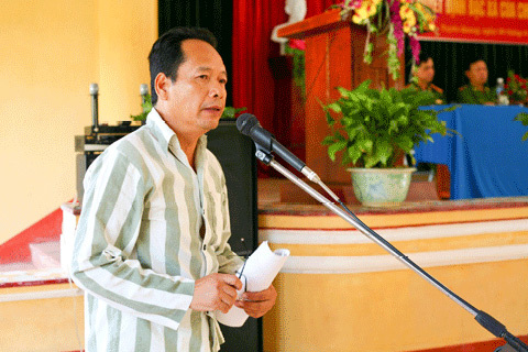 ‘Hiệu trưởng mua dâm’ Sầm Đức Xương tiếc nuối