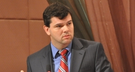 Làm nhà nước mà đòi thưởng như tư nhân!