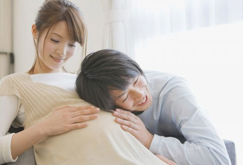 Bé gái 15 tuổi mang bầu hơn 3 tháng với bạn trai