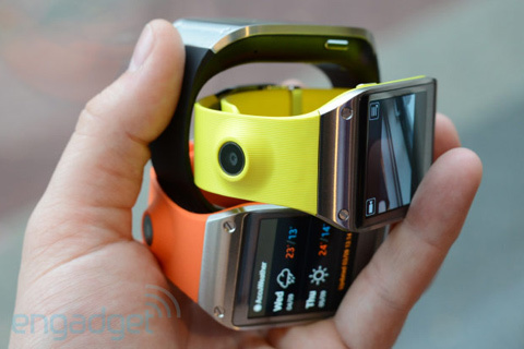Galaxy Gear - phát súng đầu 
