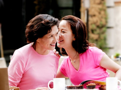 Quan hệ mẹ chồng - nàng dâu: Gương vỡ khó lành