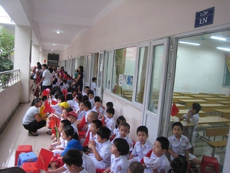 Có nên đổi ngày khai giảng?