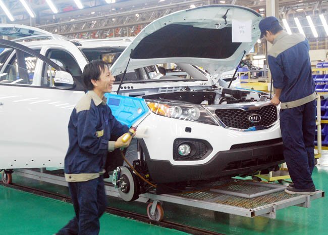 Đại gia kêu than xin né thuế rồi hân hoan chia lãi tiền tỷ