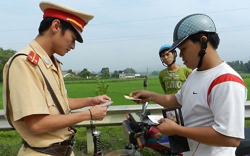 Các Bộ thống nhất xử phạt xe không chính chủ