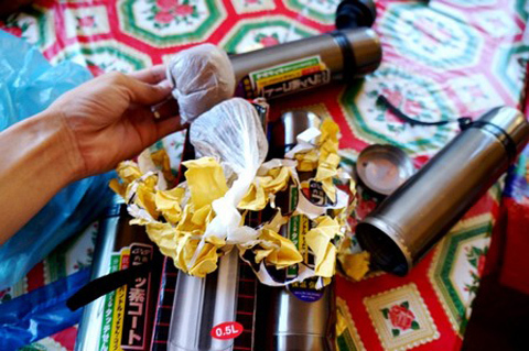 Chưa xác định được “chất lạ” trong phích nước có độc hay không