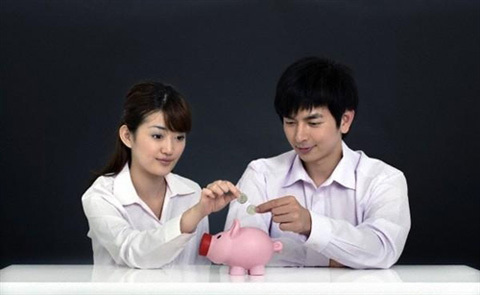 Chiến tranh lạnh vì kiểu tiêu tiền 