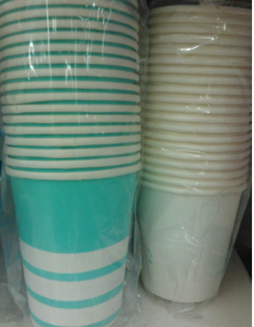 Trúng độc vì dùng cốc giấy tiện lợi