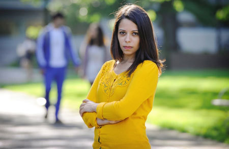 Tân sinh viên hát khiêu dâm gây phẫn nộ