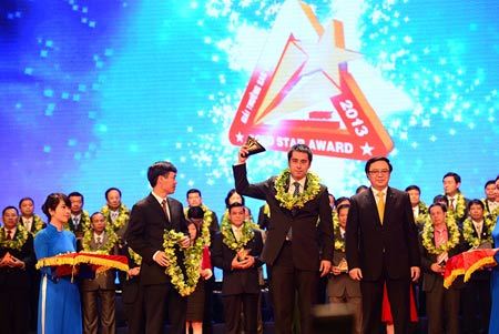 Techcombank nhận giải Sao Vàng Đất Việt 2013