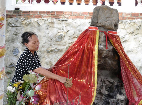 Chuyện tình vọng phu và tượng đá bí ẩn ở Thanh Hóa