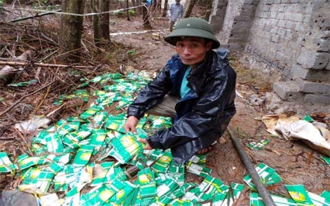 Vụ chôn hoá chất độc hại: 1.000 dân ký đơn kêu cứu