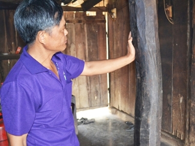 Những chiếc máng lợn gỗ trắc lấy tiền tỷ