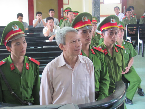 Nhận án tù về tội “Hoạt động nhằm lật đổ chính quyền”