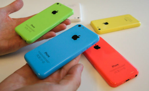 Chưa lên kệ, iPhone 5S, 5C đã bị hạ giá