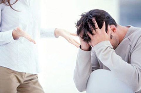 Vợ chồng ủ mưu 