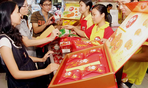 Phụ gia độc hại trong bánh trung thu hủy hoại gan, thận