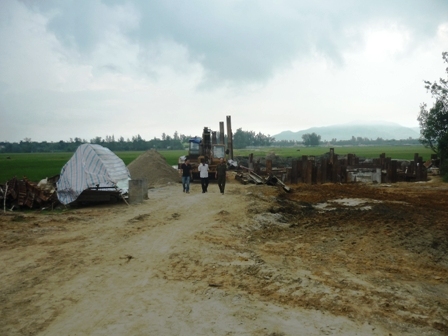 Cán bộ nhà thầu đánh dân gãy 6 chiếc răng