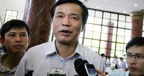 'Tháo van điểm nổ' cần người đứng đầu xuất hiện