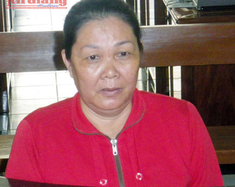 Không được đi TP thẩm mỹ, bồ nhí tố vợ lớn rạch mặt