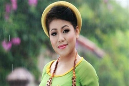 Ca sĩ Anh Thơ: Ai bảo nhạc sến không sang?