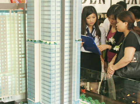 Hết thời chém gió ăn tiền, cò đất ngoại chết héo