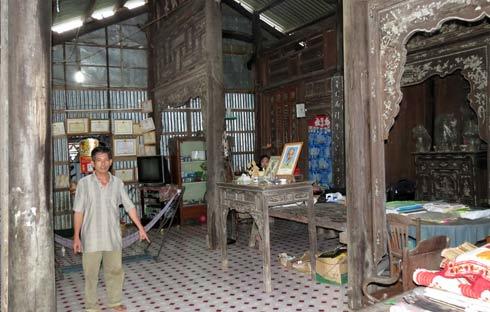 Bộ trường kỷ 1 tỷ bị đánh cắp cần 6 người khiêng