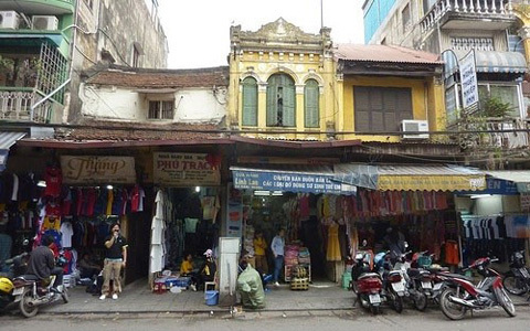 Treo thưởng Camry để bán nhà phố cổ