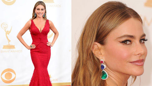 Sofia Vergara đeo trang sức 150 tỉ đến lễ trao giải Emmy