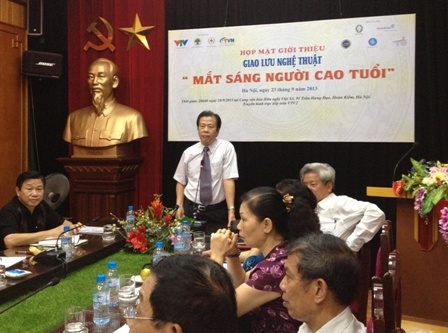Giao lưu nghệ thuật 'Mắt sáng người cao tuổi