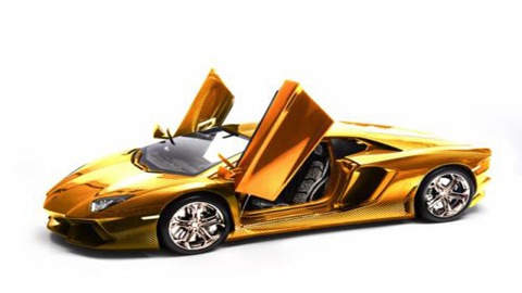 Siêu xe Lamborghini mạ vàng dát kim cương giá 165 tỷ