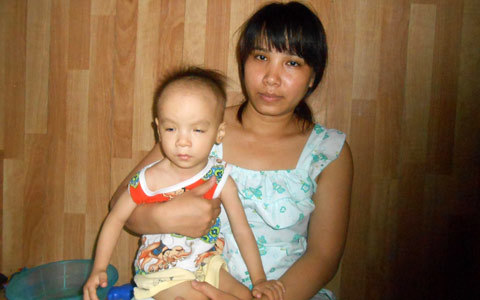 Xin cứu giúp bé 2 tuổi bị tim bẩm sinh hành hạ