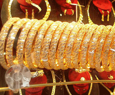 Khóc ròng vì trót đổi vàng thật lấy... vàng mã