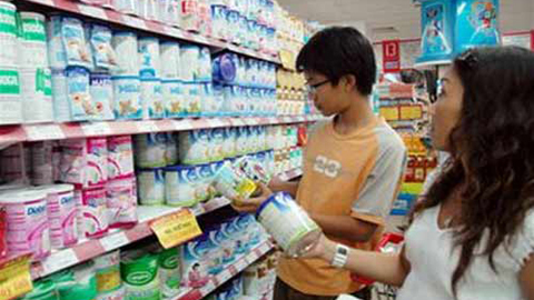 7 DN nhập khẩu sữa nghi ngờ trốn thuế nhập khẩu