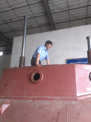 Tự chế tàu ngầm không phải là điên rồ