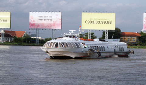 'Thổi còi' tàu cánh ngầm đi sai luồng tuyến