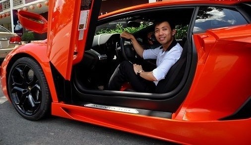 Thiếu gia Việt thừa kế núi tiền ngàn tỷ