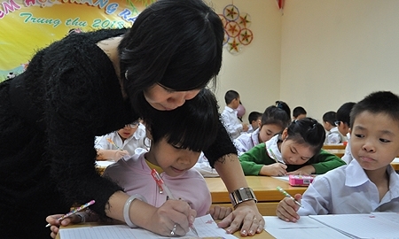 Không chấm điểm lớp 1, phụ huynh càng rối
