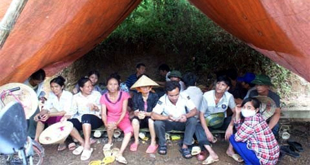 'Các ông đều có học cả mà làm trò độc ác!'