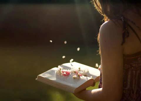 Mượn con để bòn rút tiền chồng