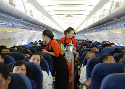 Máy bay tết: Muốn về Hà Nội phải ra nước ngoài