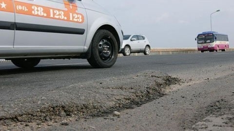 Mặt cầu Thăng Long sẽ được sửa chữa triệt để?