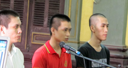 Ly kỳ thiếu nữ thoát vòng vây 3 gã ‘yêu râu xanh’