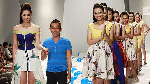 Vương Thu Phương trở lại sàn catwalk sau scandal