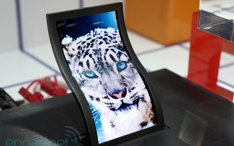 LG ra mắt smartphone màn hình cong 6-inch tháng tới?