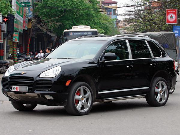 5 xe Lexus 'vô chủ' có thể bị tịch thu và rao bán