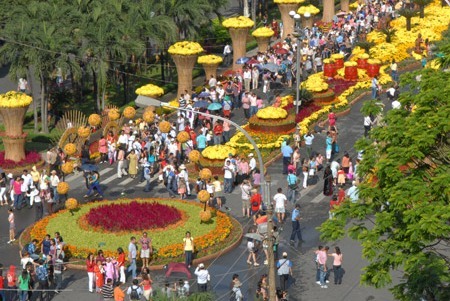 Người đô thị cần dân chủ thực chất