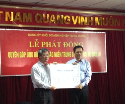 Ủng hộ 22, 653 tỷ cho đồng bào lũ lụt miền Trung